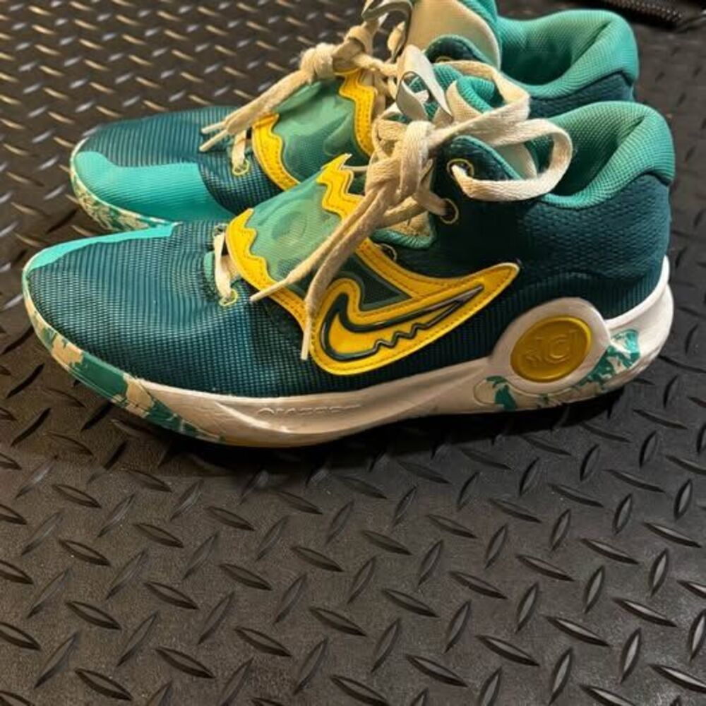 Nike Men’s Teal and Yellow Athletic Sneakers